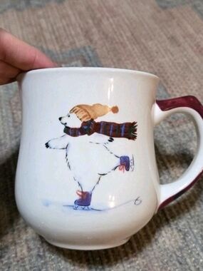 Pfaltzgraff Ice Skating Winter Snow Polar Bear Mug Coffee Cup Set Of 2
